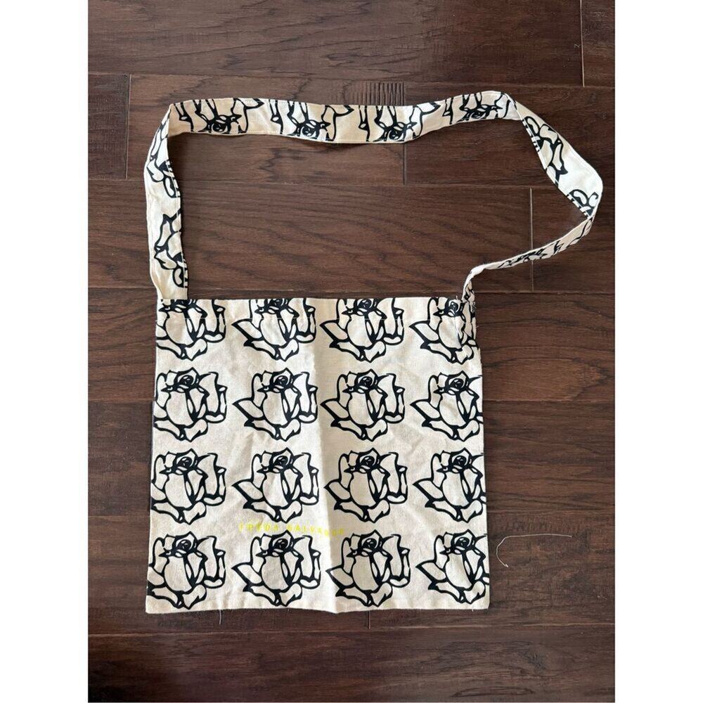 ⭐️3 for $10⭐️ Freda Salvador Dust Bag Shopping Bag White Floral